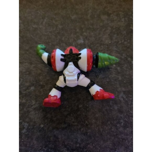 Retro VTG 1993 Z-Bots Micro Machines Galoob  Burger King Figure Toy Turbine - Picture 2 of 3